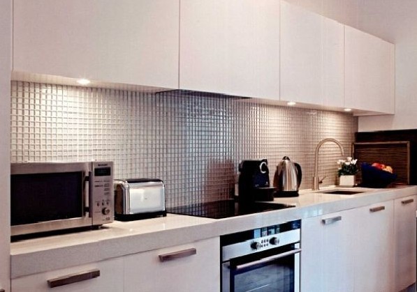 厨房墙面装修最适合使用哪种材料?