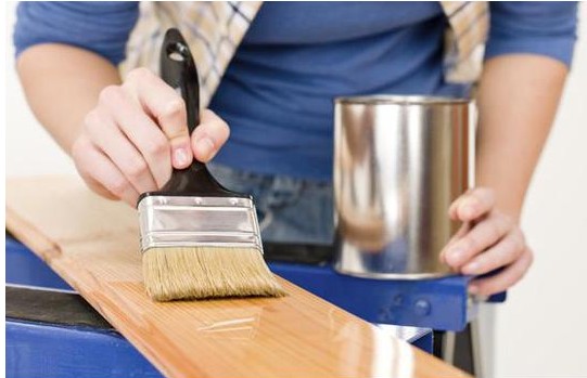 家具翻新刷漆使用油性漆