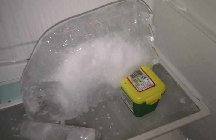 冰箱冷藏室结冰怎么办 冰箱冷藏室结冰是什么
