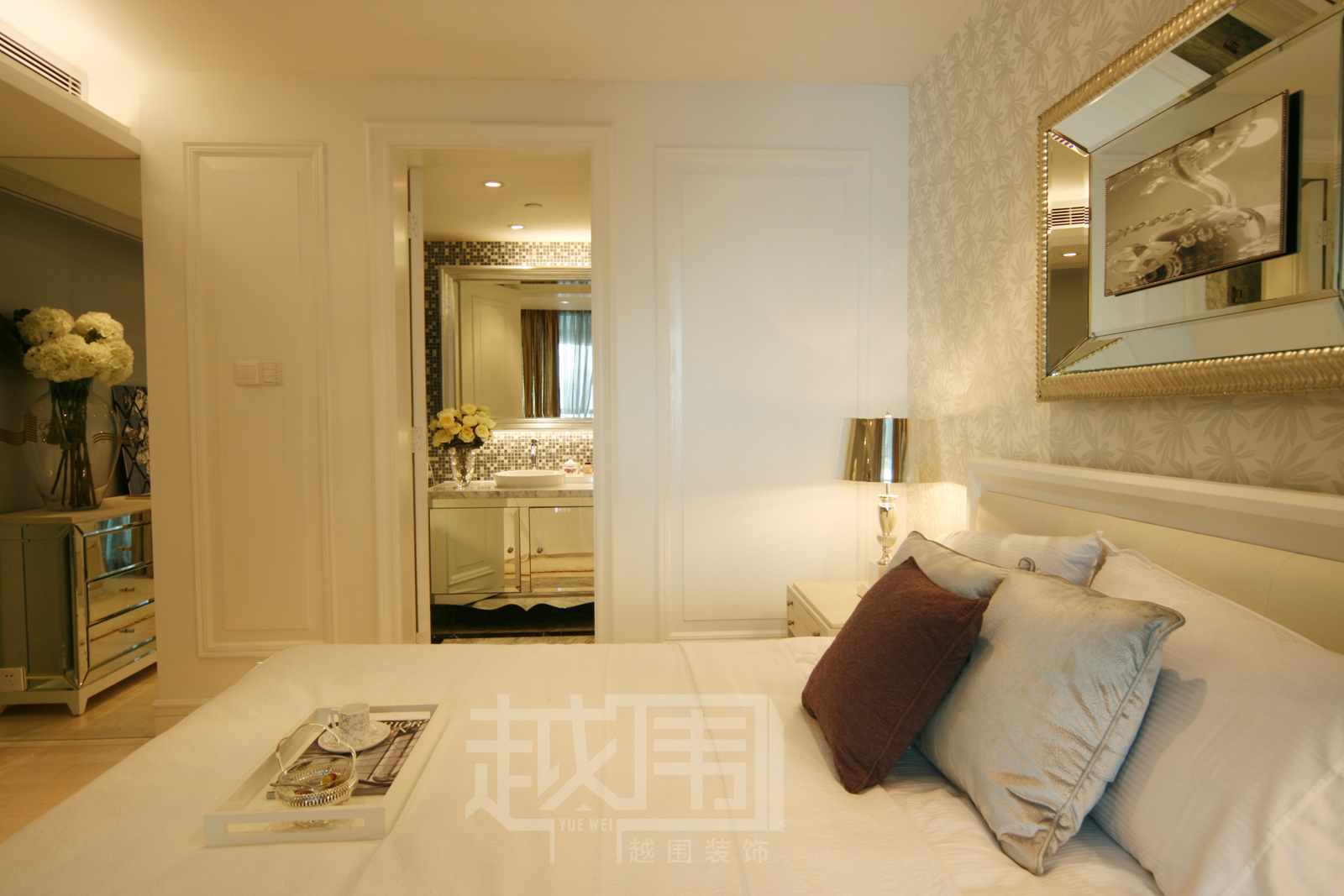 藏在卧室里的设计“小心机”，一招解决卫生间门对床！ | 家居设计网