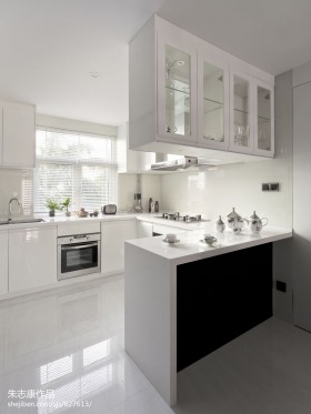 厨房现代简约风格半开放式厨房装修效果图片